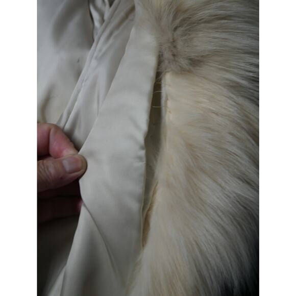 Gorgeous Platinum Blush Fox Fur Stroller Coat Jacket - Picture 6 of 6